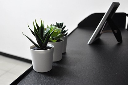 Display Stand — Shelves
