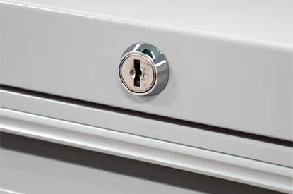 Mobile Tool Cabinet — Standard — With lock
