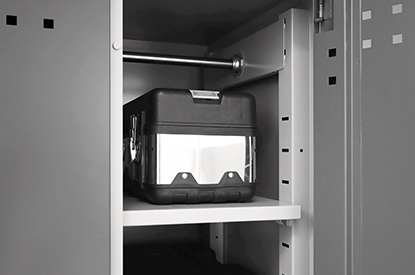 Adjustable shelf