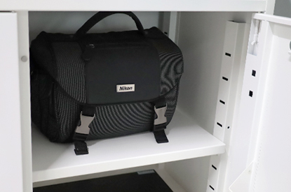 Adjustable shelf