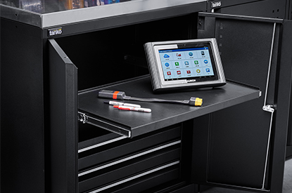 Adjustable shelf