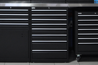Tool cabinet