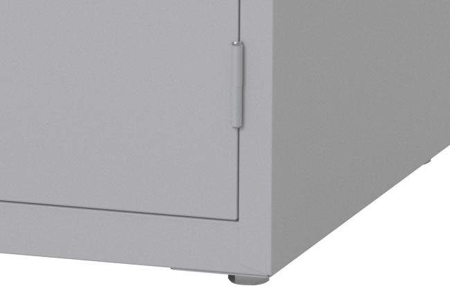 With leveler screws
