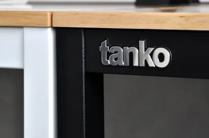 Performance Workbench — Standard — Black or white