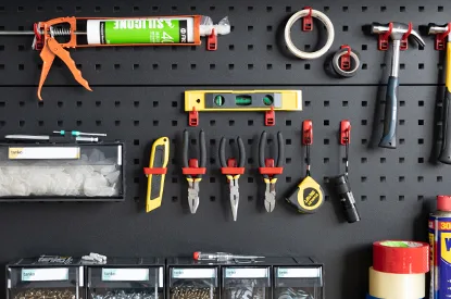 Performance Workbench — Drawers — Perforated board