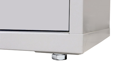 With leveler screws