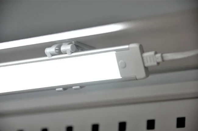 Ultra Thin LED Light — WP-9003 / WP-9004 — Magnet holder